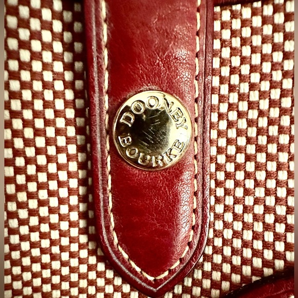 Dooney & Bourke Lucy Red Leather & Check Canvas Shoulder Bag EUC NO CALLOUTS - Picture 3 of 15